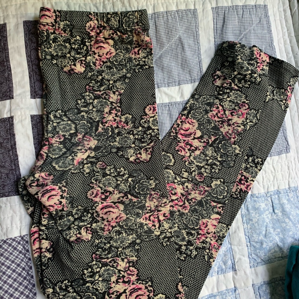 Honeycomb/Floral Leggings